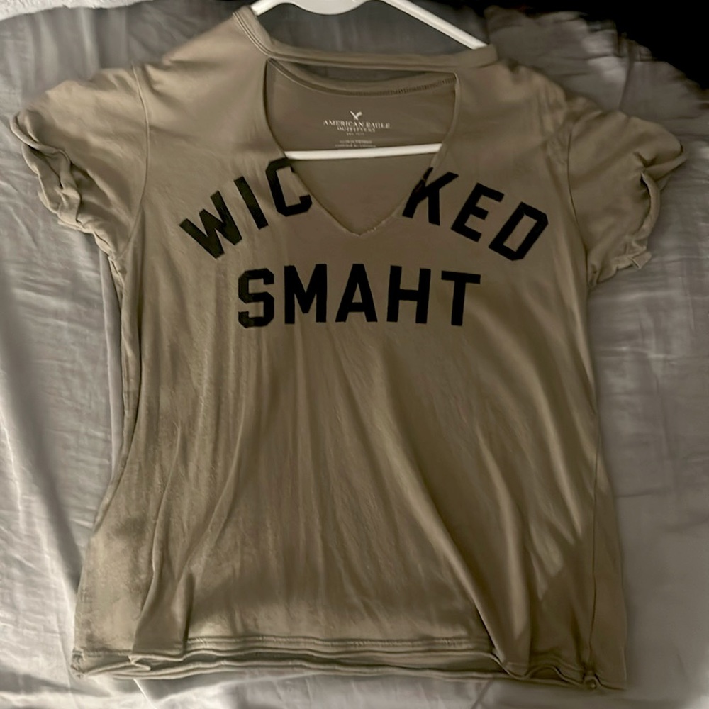 T-shirt, color: green, brand: American eagle